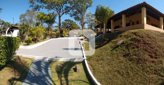 com 3 Quartos à venda, 96800m² no Piracaiba, Araguari