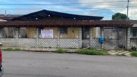 Casa com 3 Quartos à venda, 450m² no Planalto, Manaus