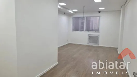 Sala Comercial à venda, 28m² no Parque Taboão, Taboão da Serra
