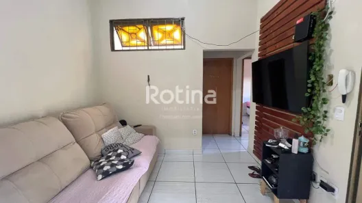 Casa com 2 Quartos à venda, 63m² no Planalto, Uberlândia