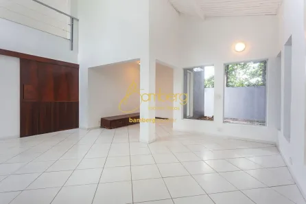 Casa com 3 Quartos à venda, 292m² no Jardim Monte Kemel, São Paulo