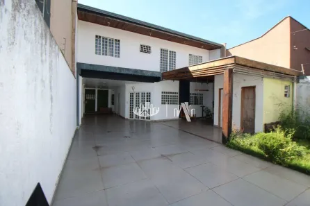 Casa com 3 Quartos à venda, 270m² no Ernani Moura Lima, Londrina