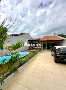 Casa com 3 Quartos à venda, 200m² no Pampulha, Uberlândia