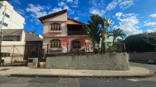 Casa com 4 Quartos à venda, 351m² no Santa Cecília, Juiz de Fora