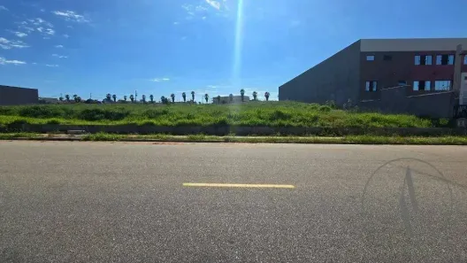 Lote/Terreno à venda, 1213m² no Jardim Ibiti do Paço, Sorocaba