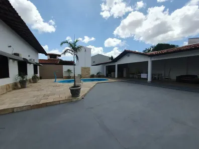 Casa com 5 Quartos para alugar, 330m² no Turu, São Luís