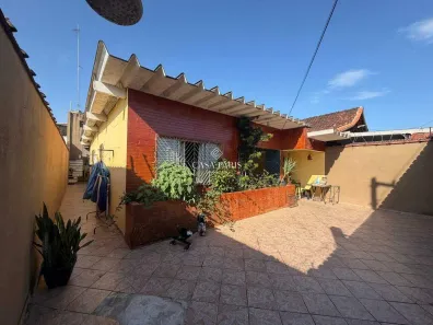 Lote/Terreno à venda, 240m² no Maracanã, Praia Grande