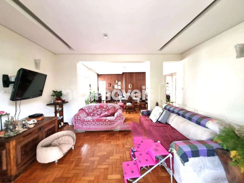 Casa com 7 quartos — Prado, Belo Horizonte