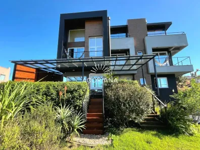 Casa com 3 Quartos para alugar, 190m² no Campeche, Florianópolis