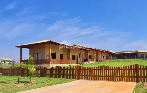 Fazenda/Sítio com 8 Quartos à venda, 430m² no , Guapó
