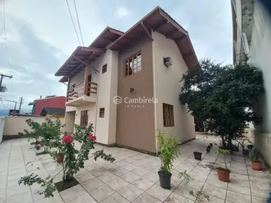 Casa com 4 Quartos à venda, 206m² no Forquilhinha, São José