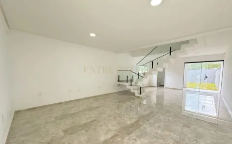 Casa com 3 Quartos para alugar, 157m² no São João do Rio Vermelho, Florianópolis