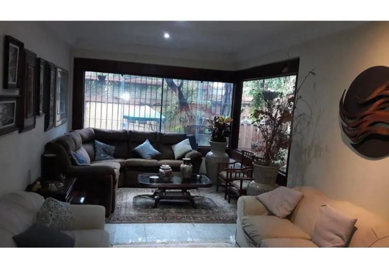 Casa com 4 quartos — Serra, Belo Horizonte
