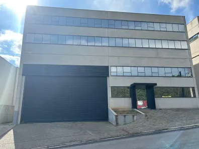 Imóvel Comercial para alugar, 1350m² no Parque Industrial San José, Cotia