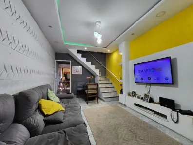 Casa com 2 Quartos à venda, 69m² no Cabuis, Nilópolis