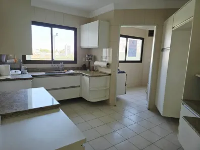 Apartamento com 4 Quartos à venda, 147m² no Osvaldo Rezende, Uberlândia