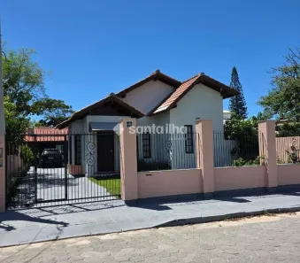 Casa com 3 Quartos à venda, 200m² no Campeche, Florianópolis