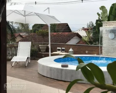 Sobrado com 4 Quartos à venda, 293m² no Praia das Palmeiras, Caraguatatuba