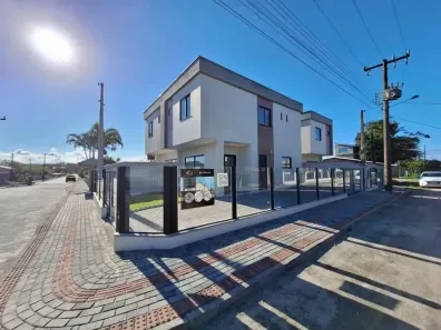 Sobrado com 3 Quartos à venda, 82m² no Praia do Ervino, São Francisco do Sul