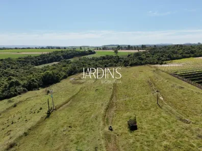 Fazenda/Sítio com 2 Quartos à venda, 350m² no Cajuru, Cajuru