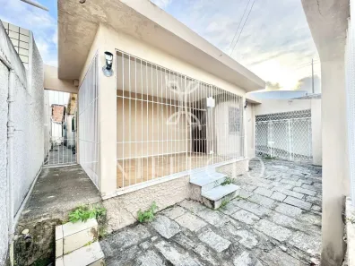 Casa com 4 Quartos à venda, 146m² no Candelária, Natal