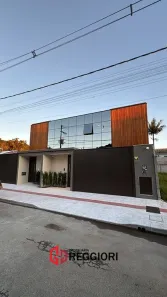 Sobrado com 3 Quartos à venda, 240m² no São Judas Tadeu, Balneário Camboriú