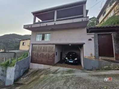 Casa com 3 Quartos à venda, 142m² no Mosela, Petrópolis