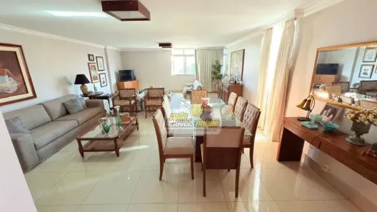 Apartamento com 3 Quartos para venda ou aluguel, 240m² no Centro, Uberaba