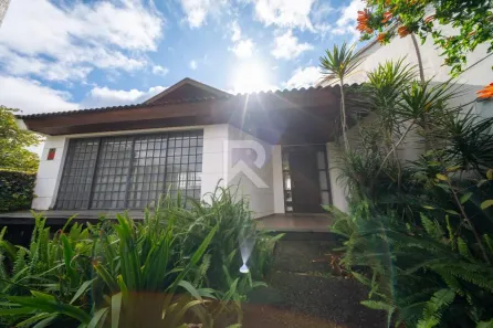 Imóvel Comercial com 5 Quartos para alugar, 400m² no Boa Vista, Curitiba