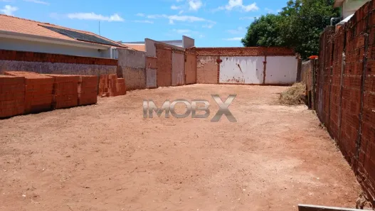 Lote/Terreno à venda, 166m² no Parque São Geraldo, Bauru