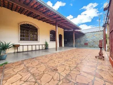 Casa com 3 Quartos à venda, 268m² no Itapoã, Belo Horizonte