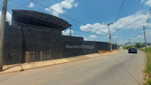 Galpão/Depósito/Armazém para alugar, 360m² no Chácaras Reunidas São Jorge, Sorocaba