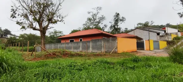 Lote/Terreno à venda, 250m² no Centro, São Lourenço da Serra