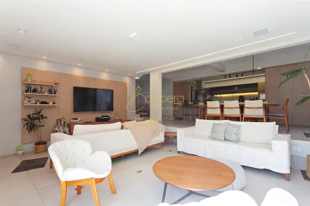 Casa com 4 Quartos à venda, 255m² no Santo Amaro, São Paulo
