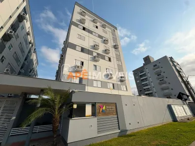 Apartamento com 2 Quartos para alugar, 55m² no Brasília, Criciúma
