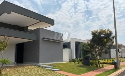 Casa de Condomínio com 3 Quartos à venda, 209m² no Shopping Park, Uberlândia