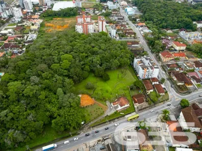 Lote/Terreno à venda, 13714m² no Bom Retiro, Joinville