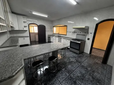 Sobrado com 3 Quartos à venda, 209m² no Chácara Seis de Outubro, São Paulo