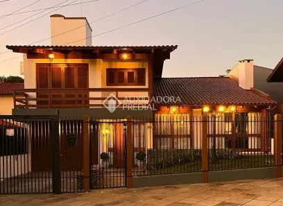 Casa com 3 Quartos à venda, 270m² no , Torres