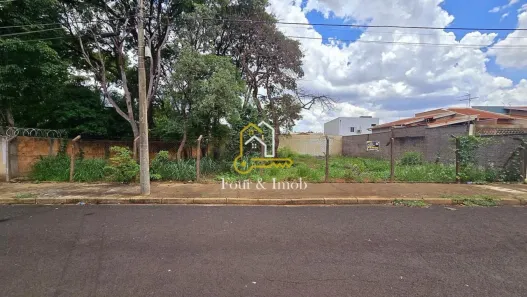 Lote/Terreno à venda, 302m² no Jardim Botânico, Araraquara