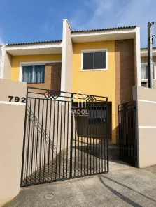 Sobrado com 2 Quartos à venda, 67m² no Uvaranas, Ponta Grossa