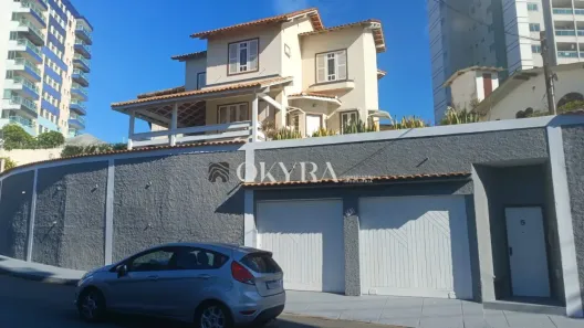 Casa com 3 Quartos à venda, 315m² no Imbetiba, Macaé