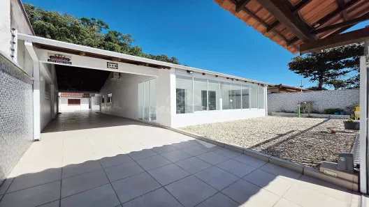 Casa com 5 Quartos à venda, 237m² no Guaratuba, Guaratuba
