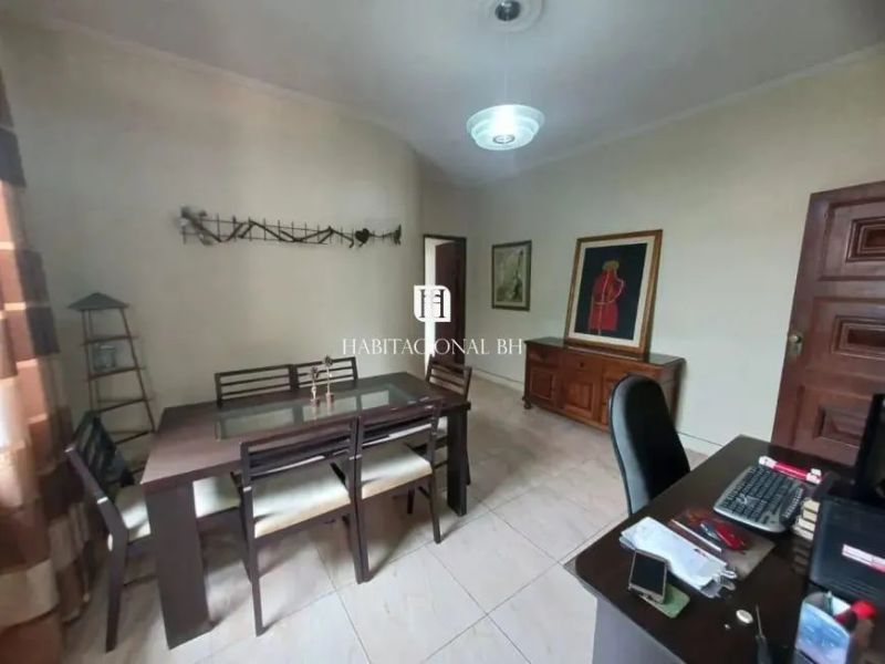 Casa com 3 quartos — Planalto, Belo Horizonte