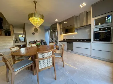 Sobrado com 3 Quartos à venda, 145m² no Vila União, Catalão