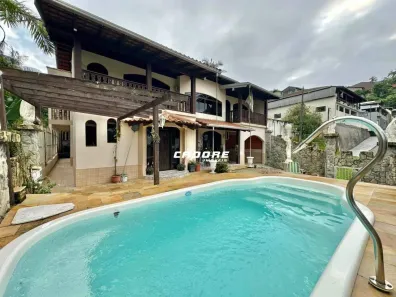 Casa com 4 Quartos à venda, 410m² no Garcia, Blumenau