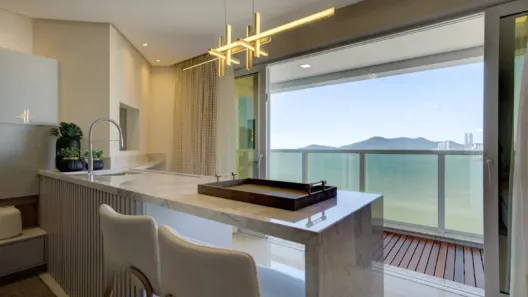 Apartamento com 3 Quartos à venda, 172m² no Pioneiros, Balneário Camboriú