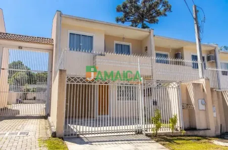 Sobrado com 3 Quartos para alugar, 135m² no Uberaba, Curitiba