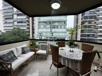 Apartamento com 4 Quartos à venda, 265m² no Praia do Canto, Vitória