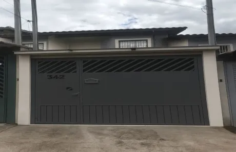 Casa com 3 Quartos à venda, 68m² no Parque Piratininga, Itaquaquecetuba